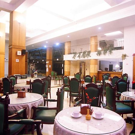 Jing Ai Hotel Luodong Exterior photo