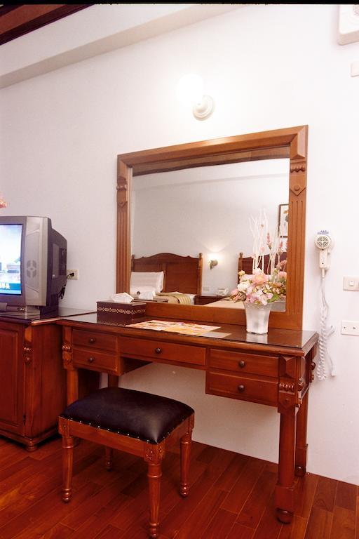 Jing Ai Hotel Luodong Room photo